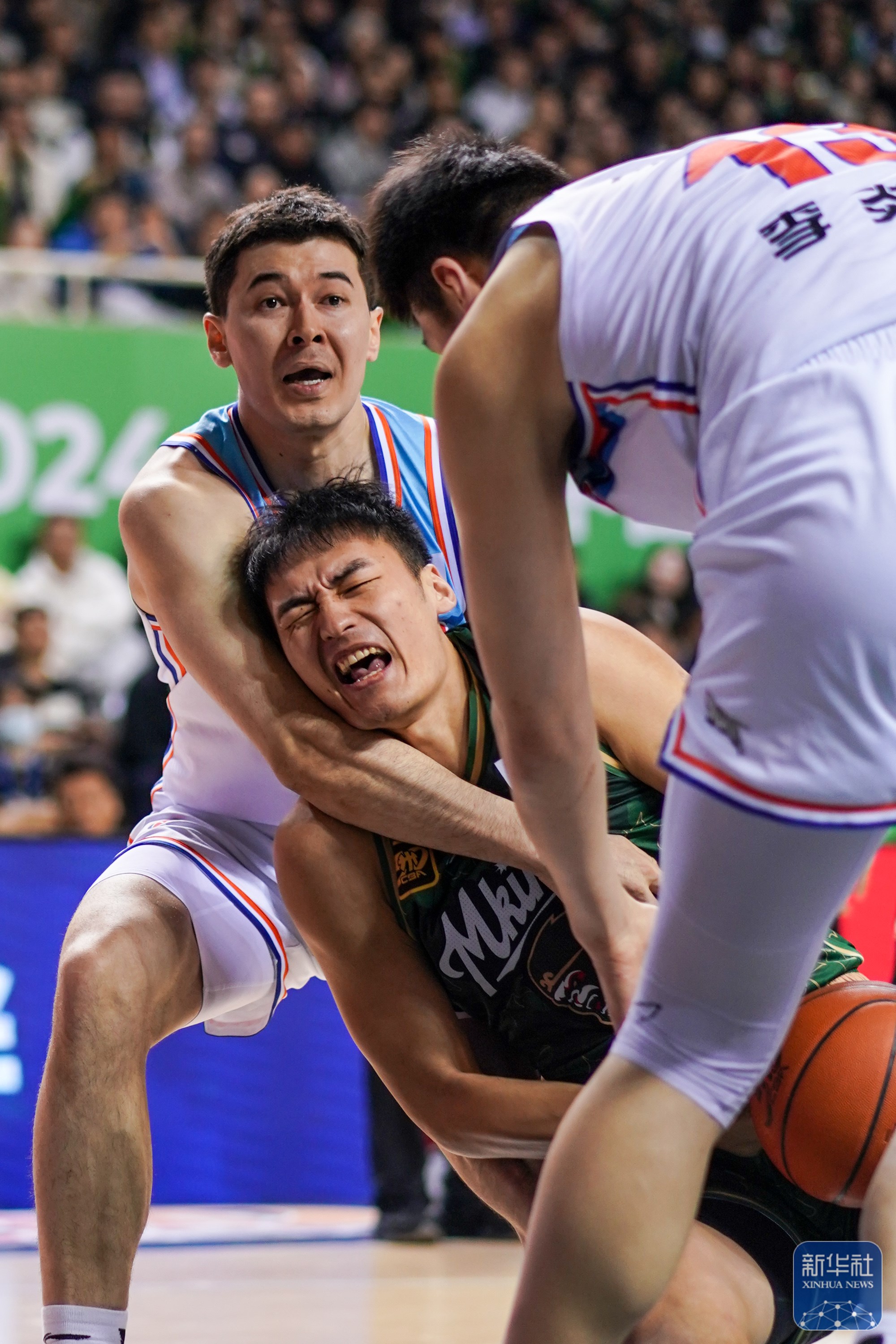 乐鱼体育网站入口-关于江苏篮球赛事场面火爆，球迷尖叫不断的信息