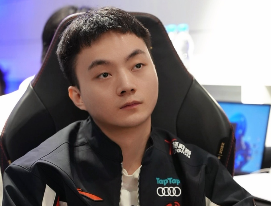 乐鱼体育-KT轻取WBG，Chovy打出惊人五杀2025世界赛3:1（上海）
